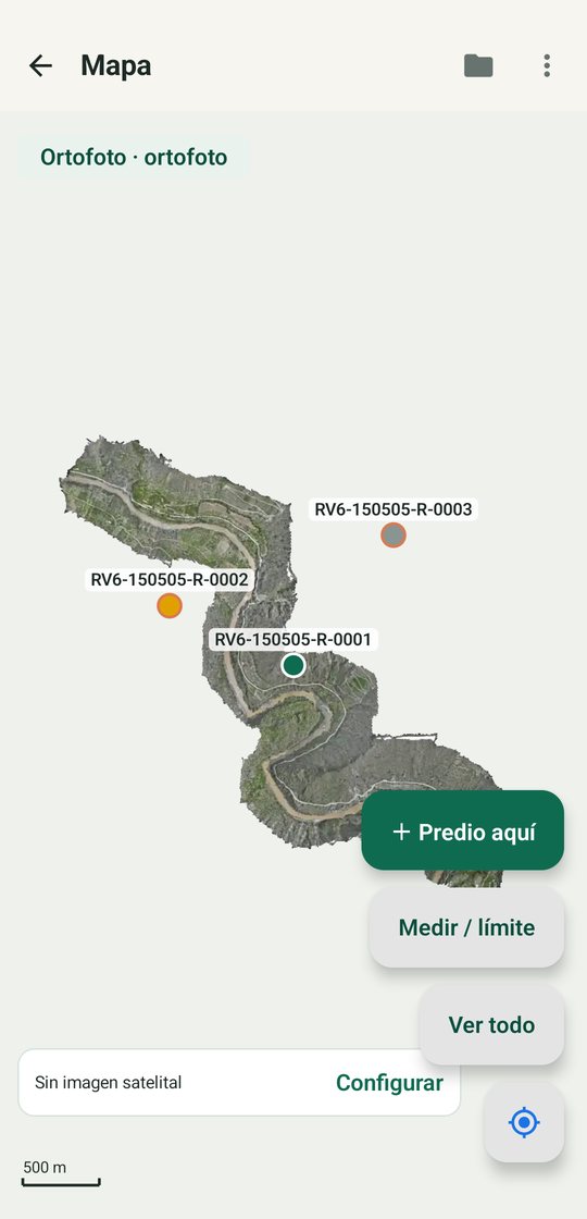 Mapa con la ortofoto y tres predios de colores